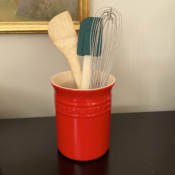 Le Creuset Stoneware Crock 6" Cooking Utensil Spatula - Picture 2 of 8